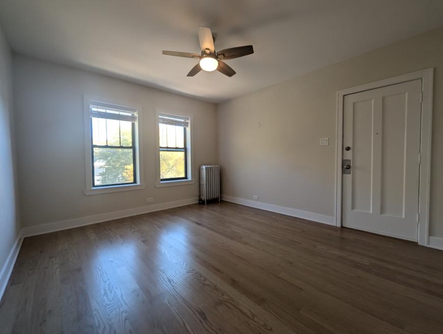 4602 North Winchester Ave. – photo 2