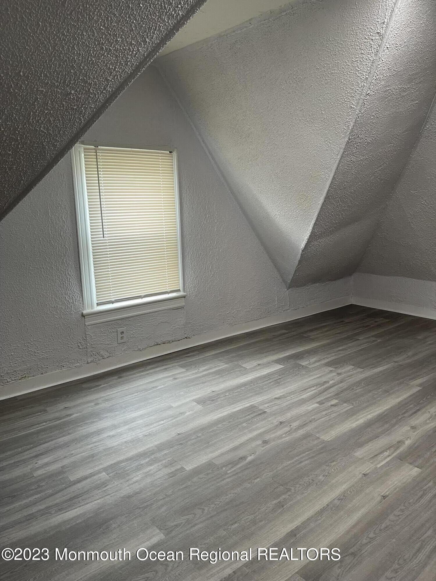 404 3rd Avenue – photo 2