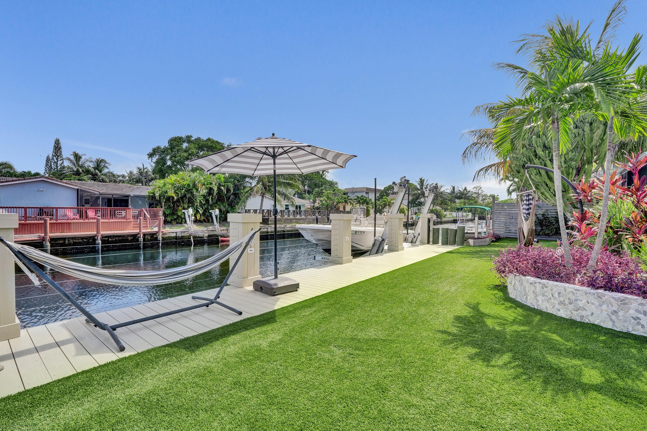 1430 Ne 57Th Street – photo 1