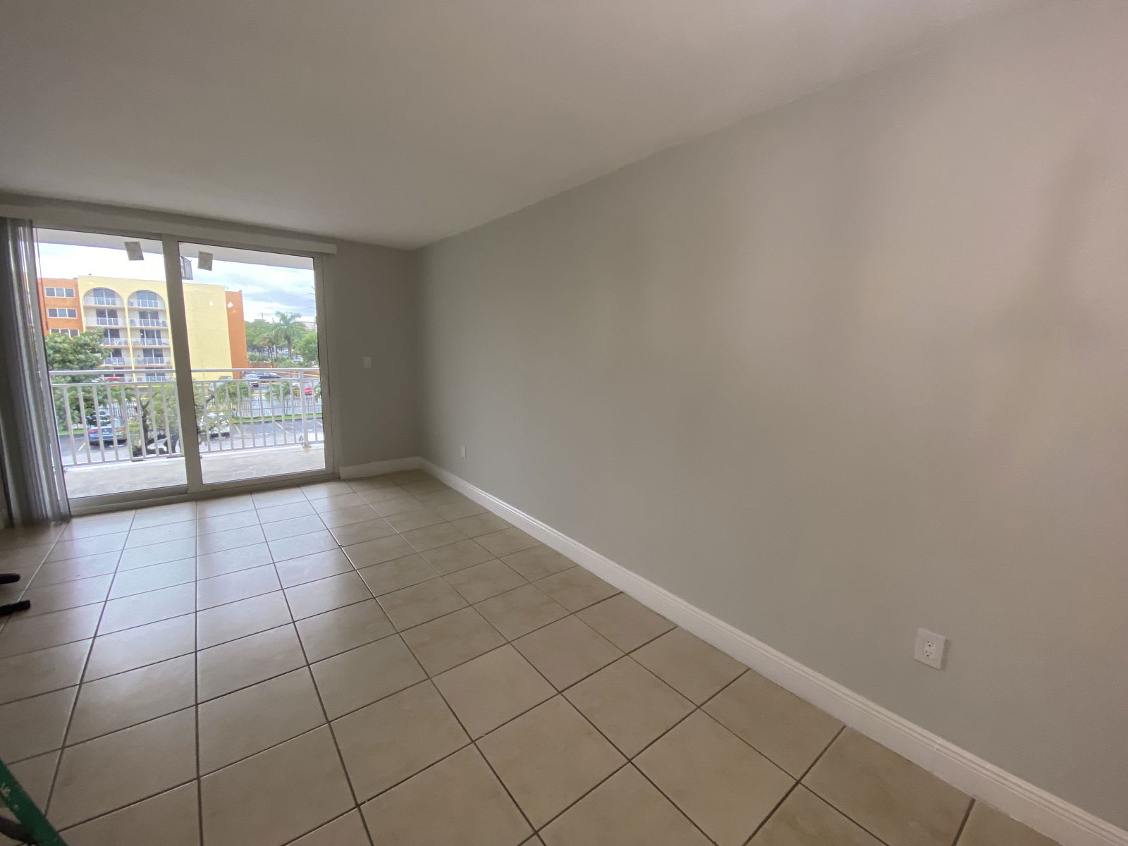 6950 Miami Gardens Drive – photo 2
