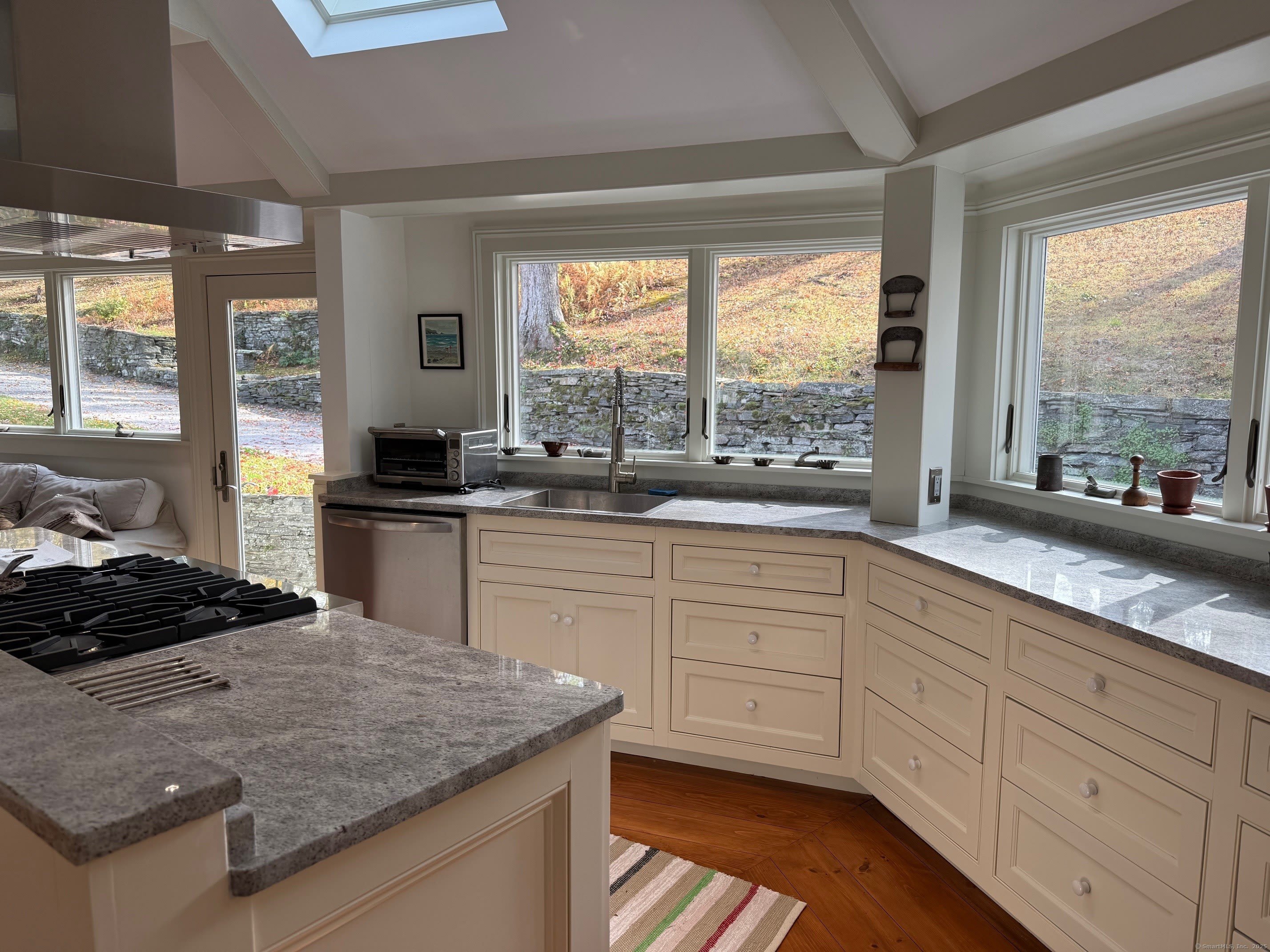 150 Ferry Road – photo 5