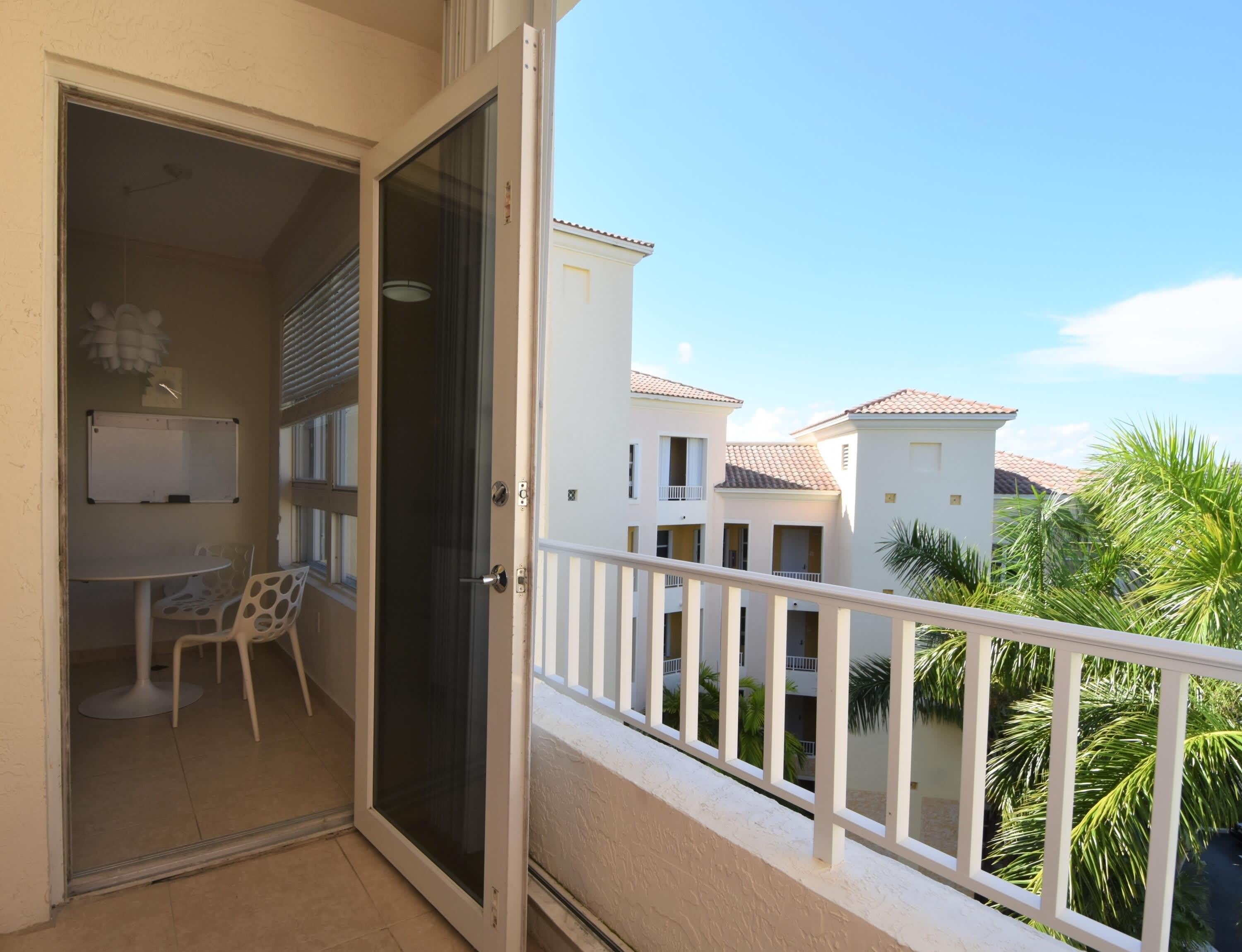 707 CRANDON Boulevard – photo 2