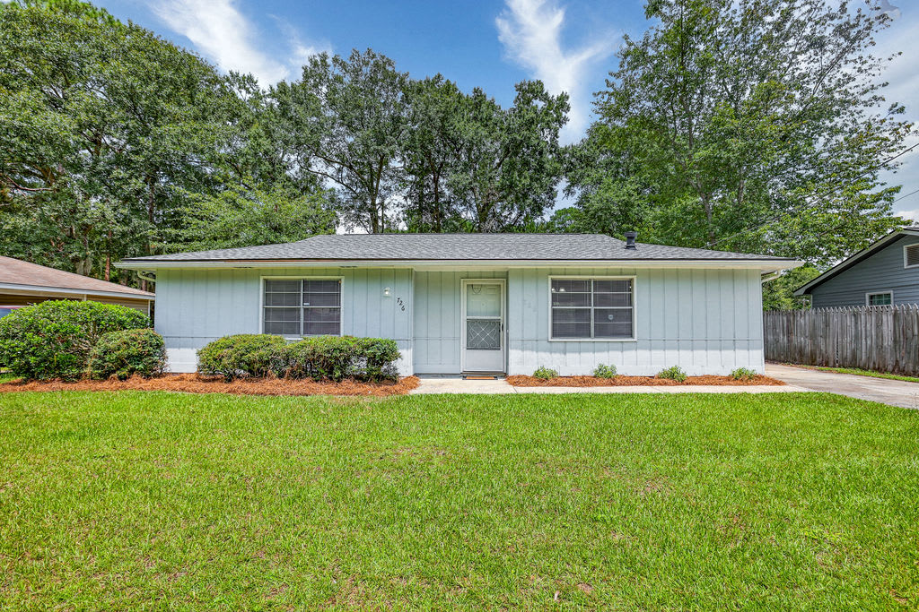 726 Fleming Rd – photo 2