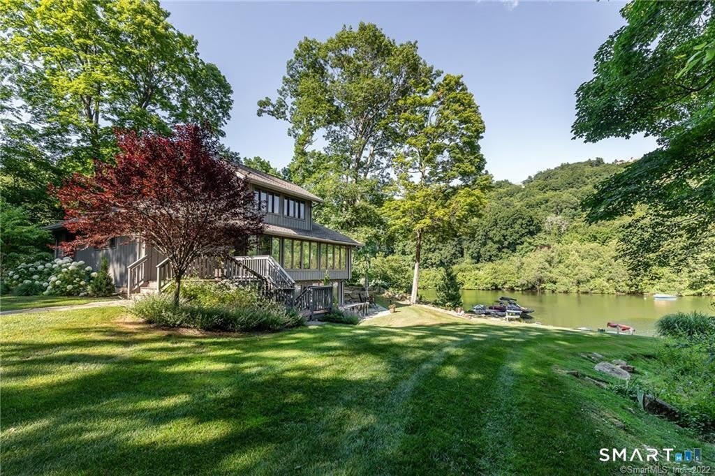 8 Cedar Point Drive – photo 4