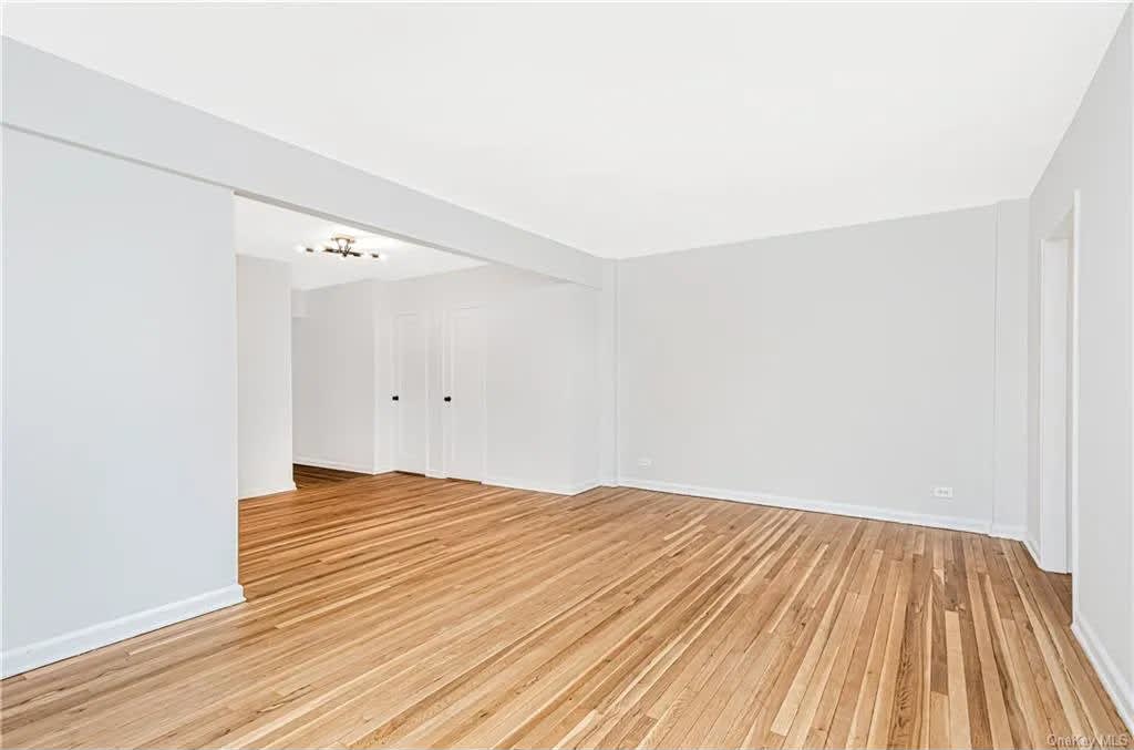 5645 Netherland Ave # 7543 – photo 3