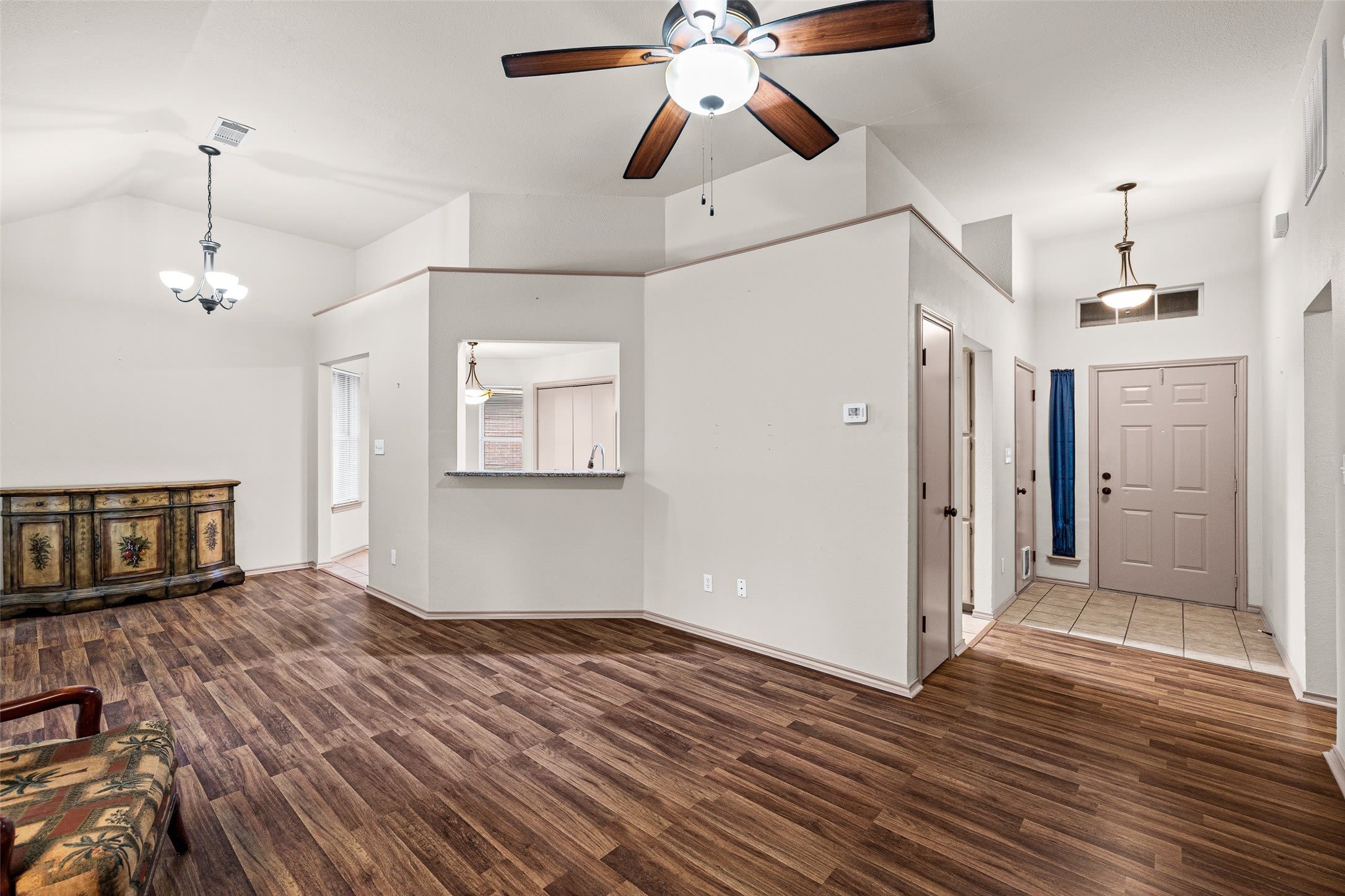 1517 Hayloft Lane – photo 4