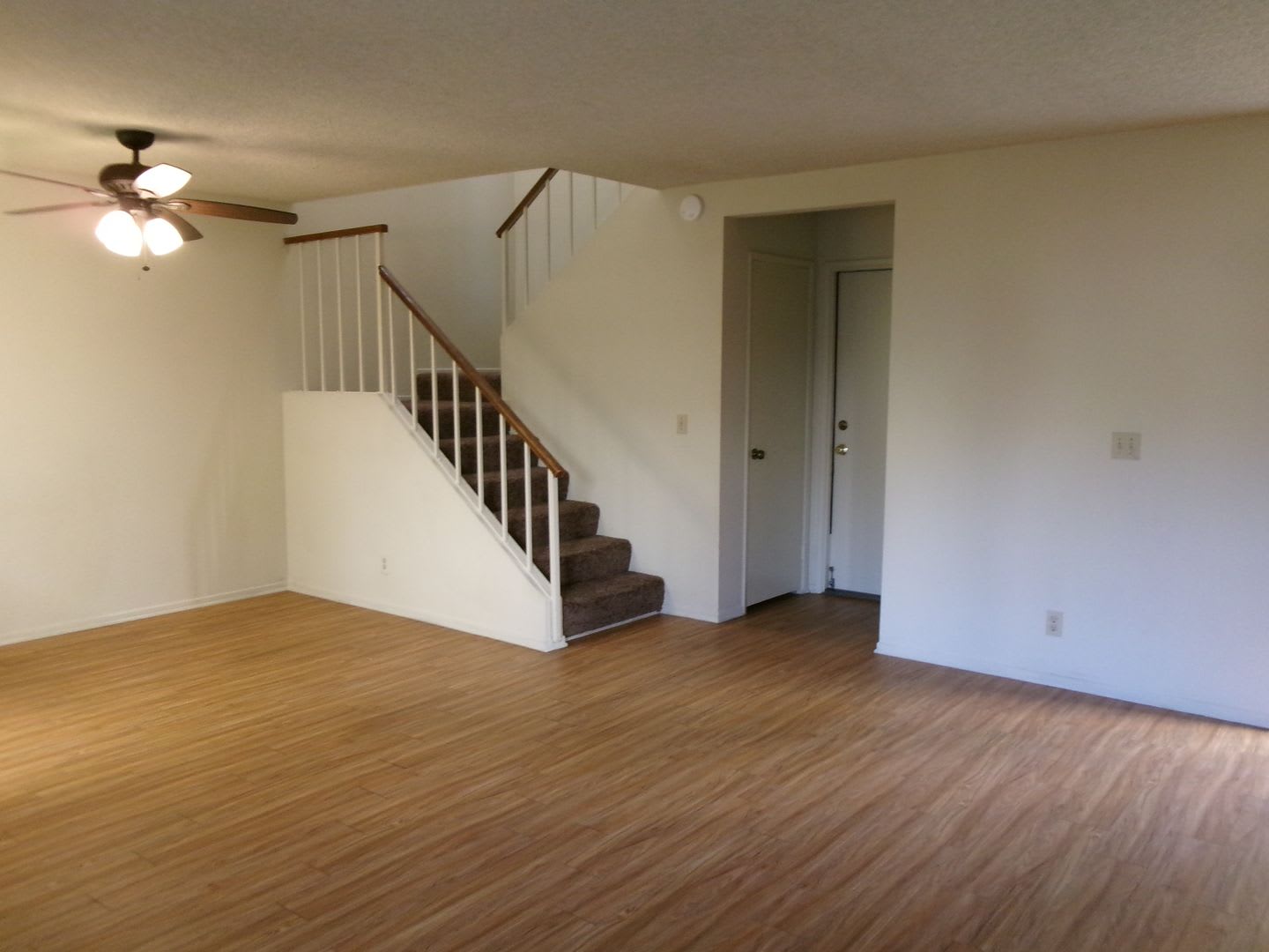 TWO BEDROOM CONDO IN CYPRESS AVAILABLE--CALL US TODAY! – photo 4