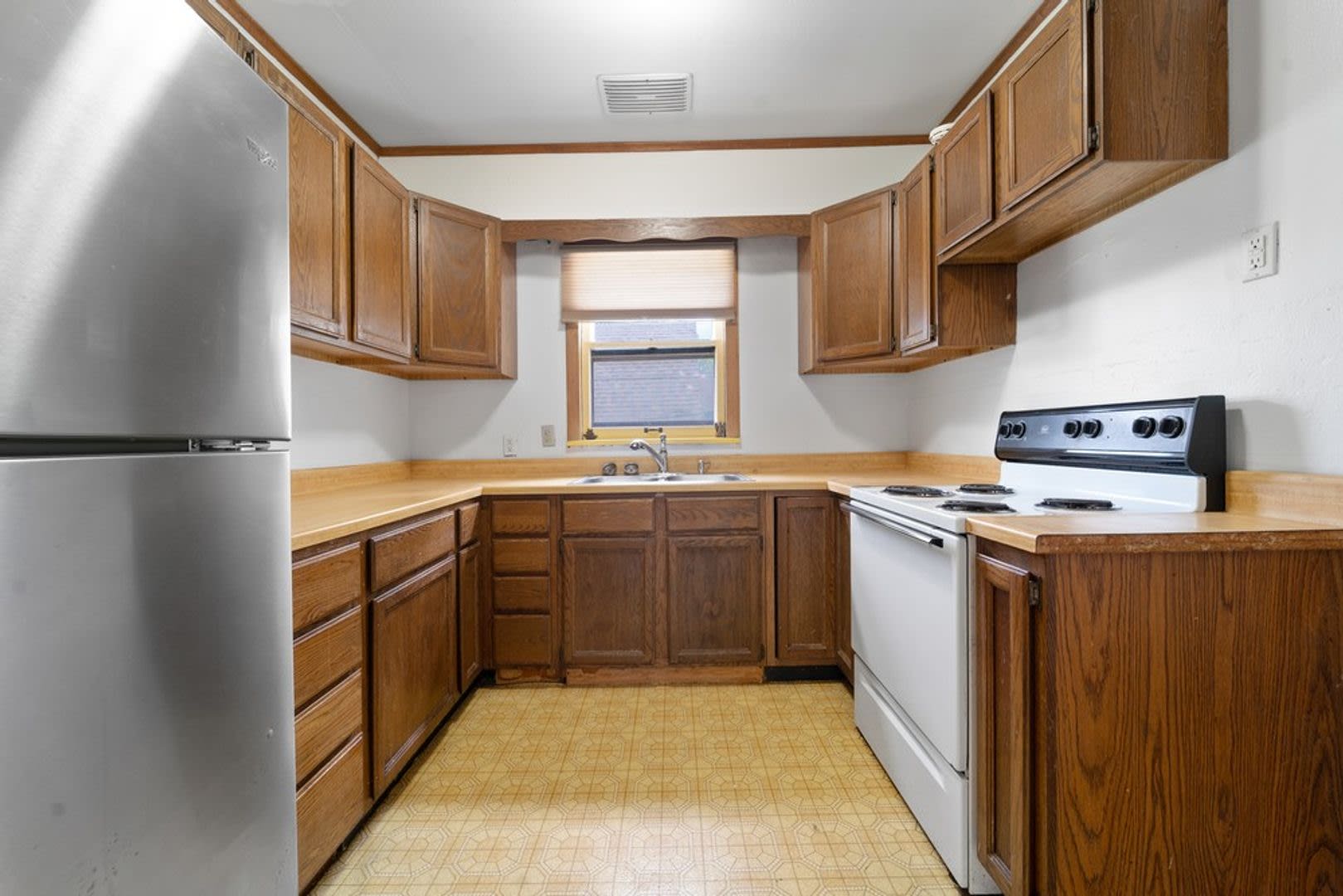 513 W 22nd St – photo 4