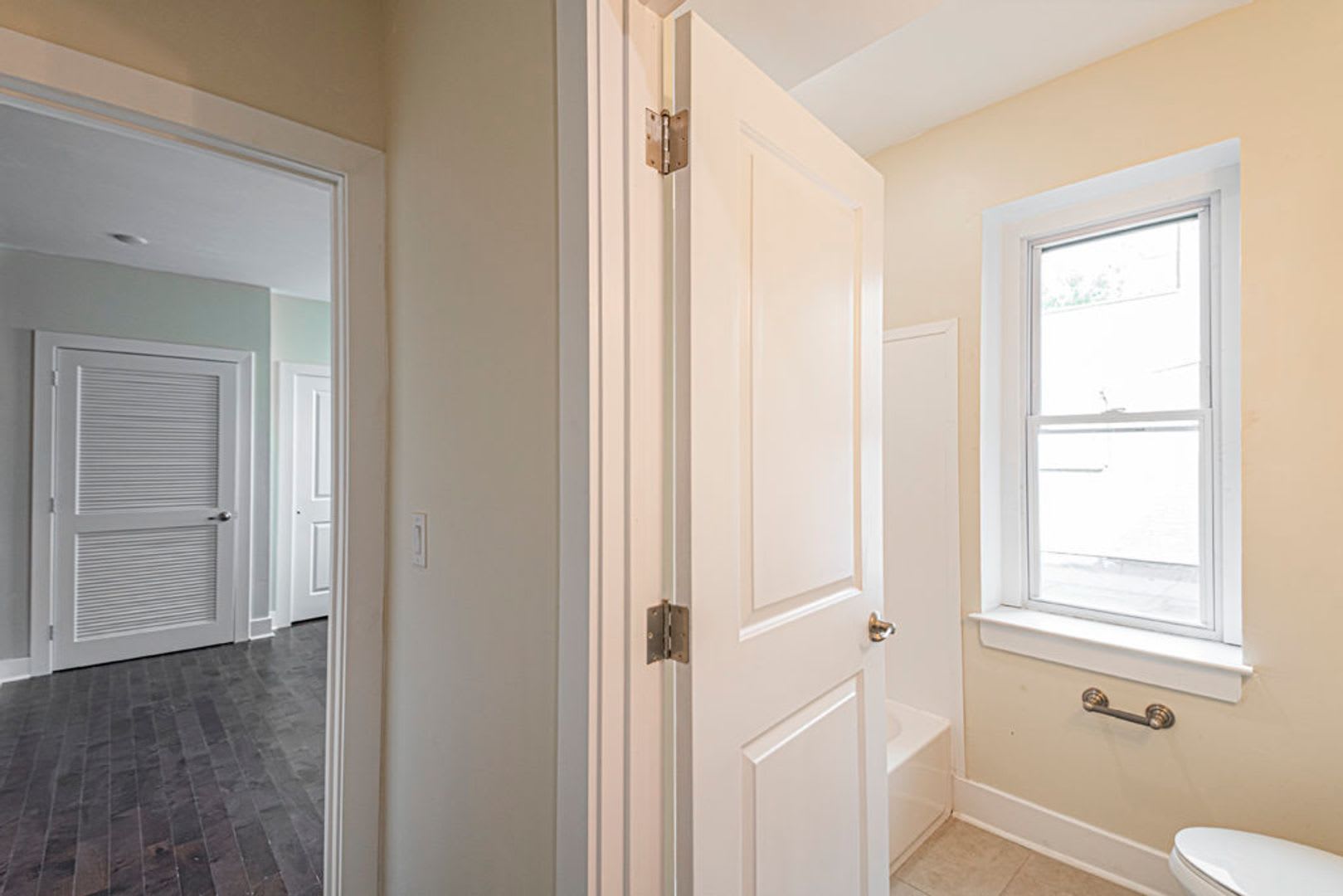 South Street One Bedroom Apartment – photo 3