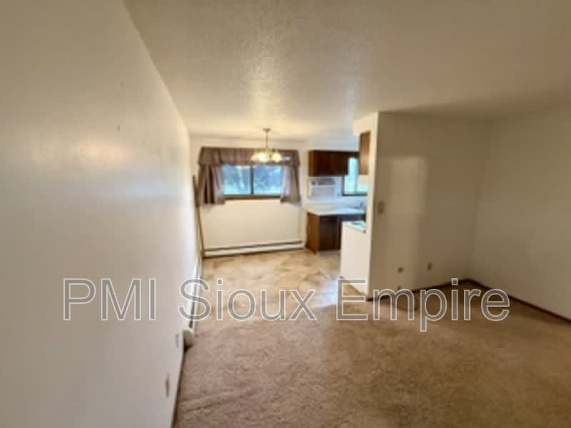 440 S. Western – photo 3