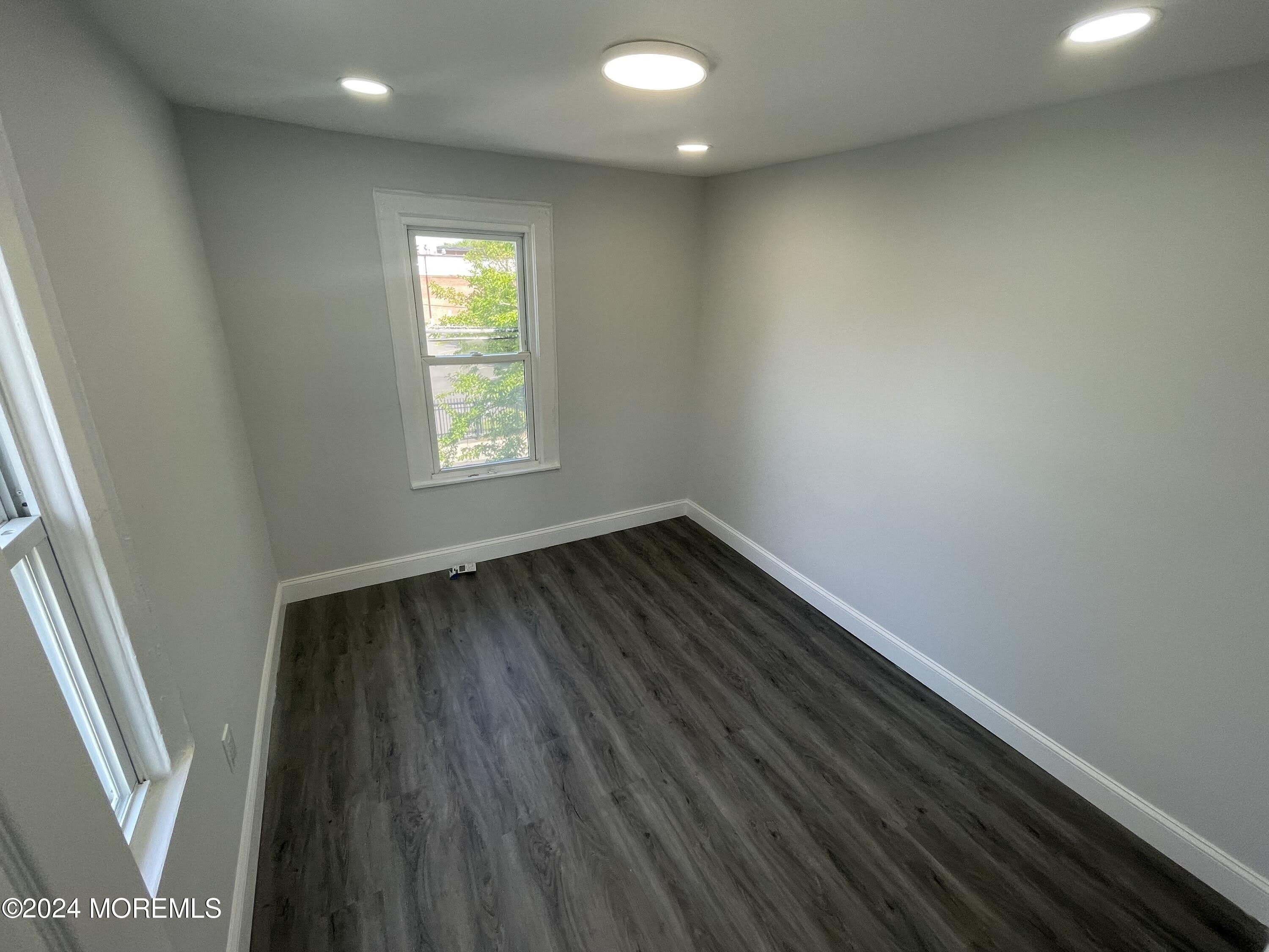 413 Ridge Avenue – photo 3