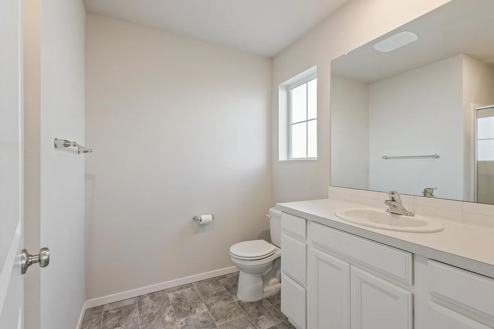 2 Story Townhouse with Central AC – photo 1