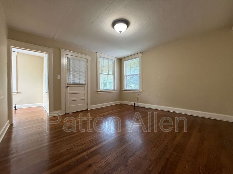 83 Edgemont – photo 2