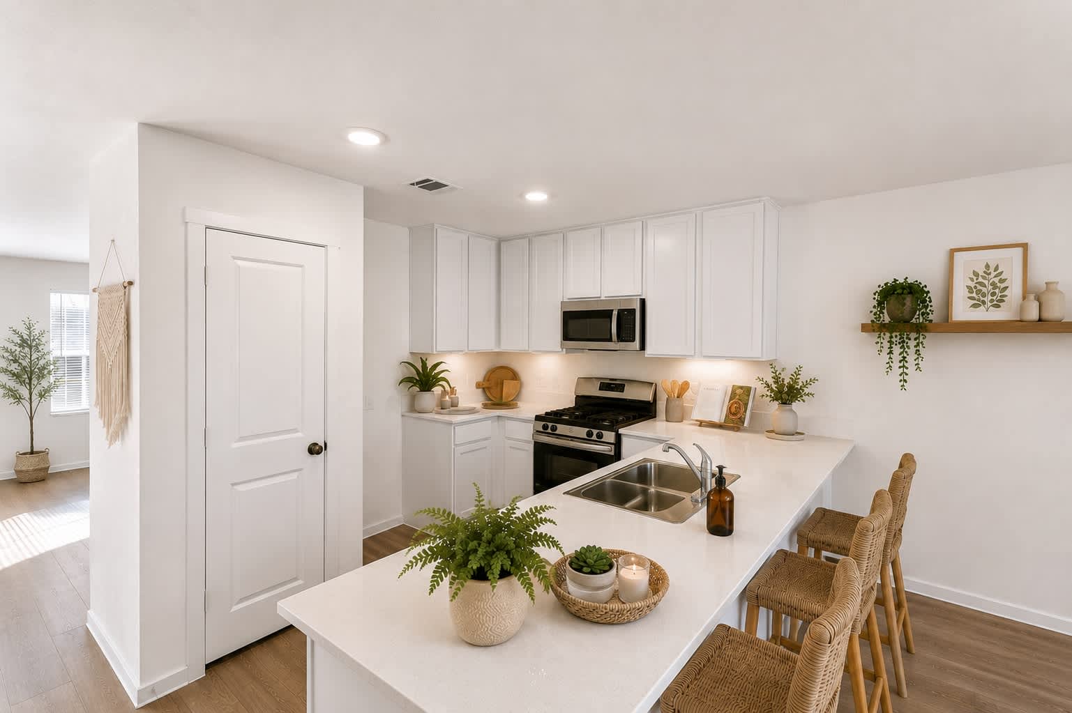 271 Zyra Ave – photo 4