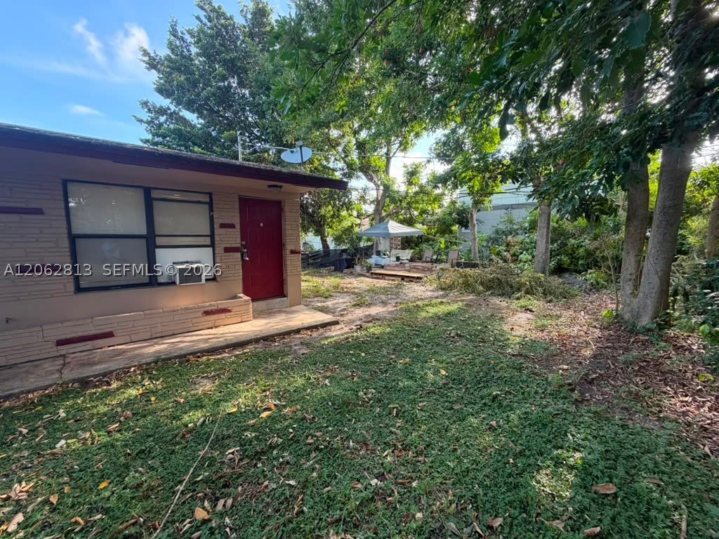 812 NW 4th Ave – photo 1