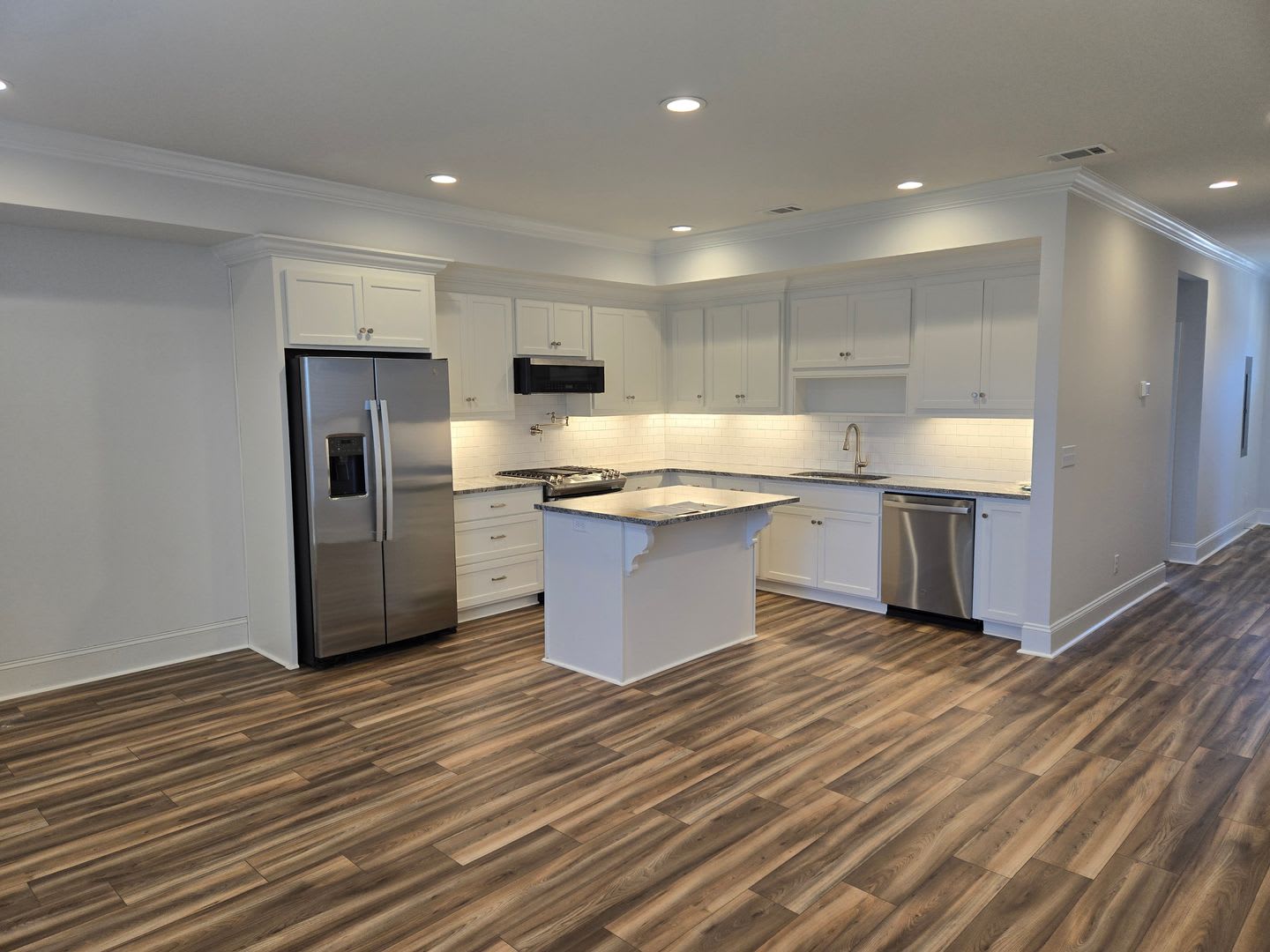 New Construction 4 Bedroom Townhome! – photo 3