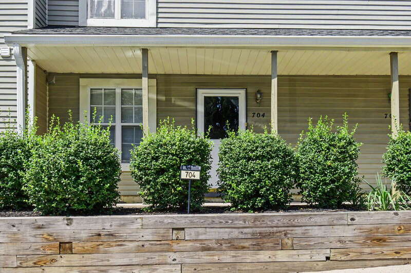704 E Parker St – photo 1