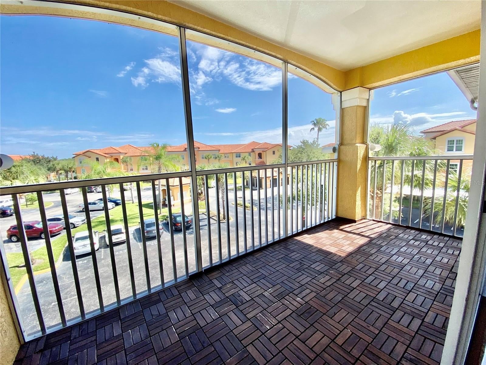 5467 VINELAND Road – photo 3