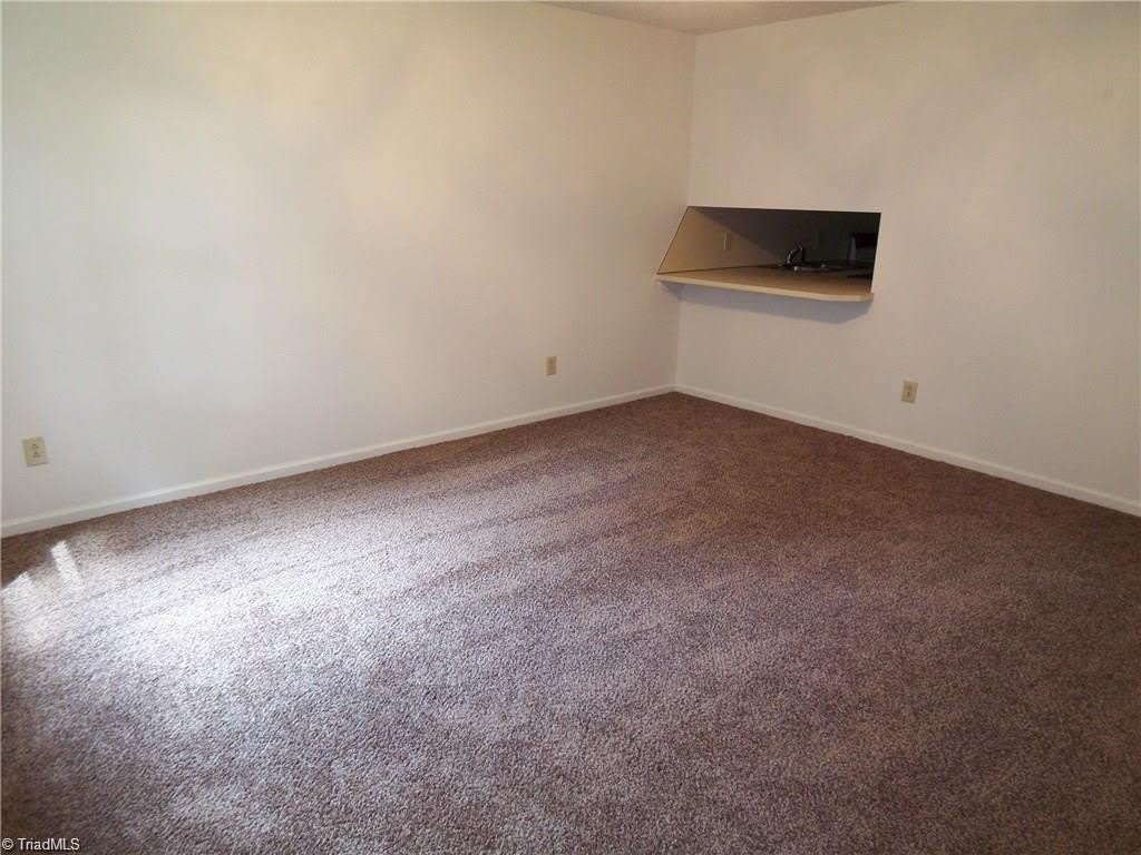 219 Worth Street – photo 3