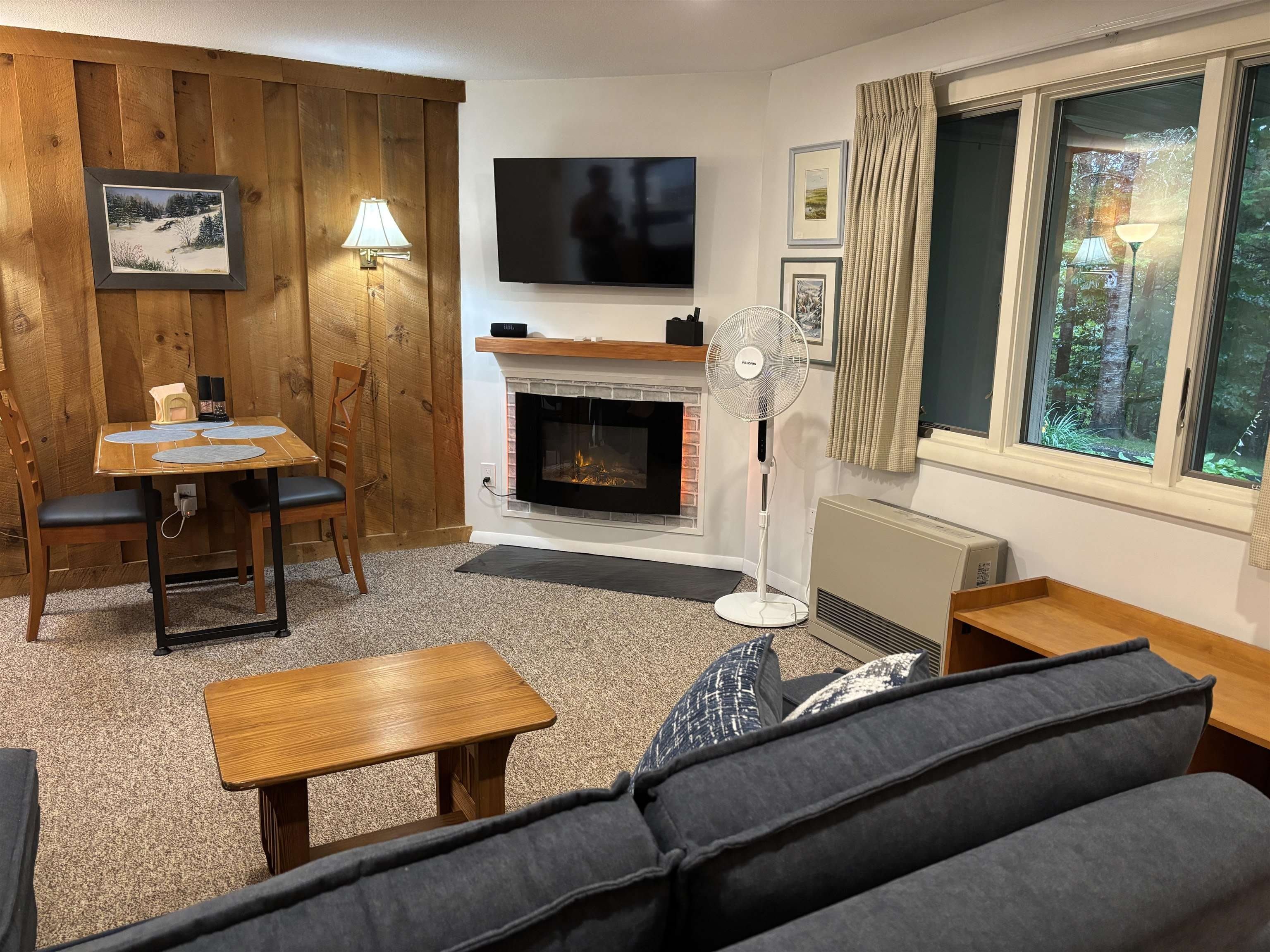 18 Windsor Hill Way – photo 2