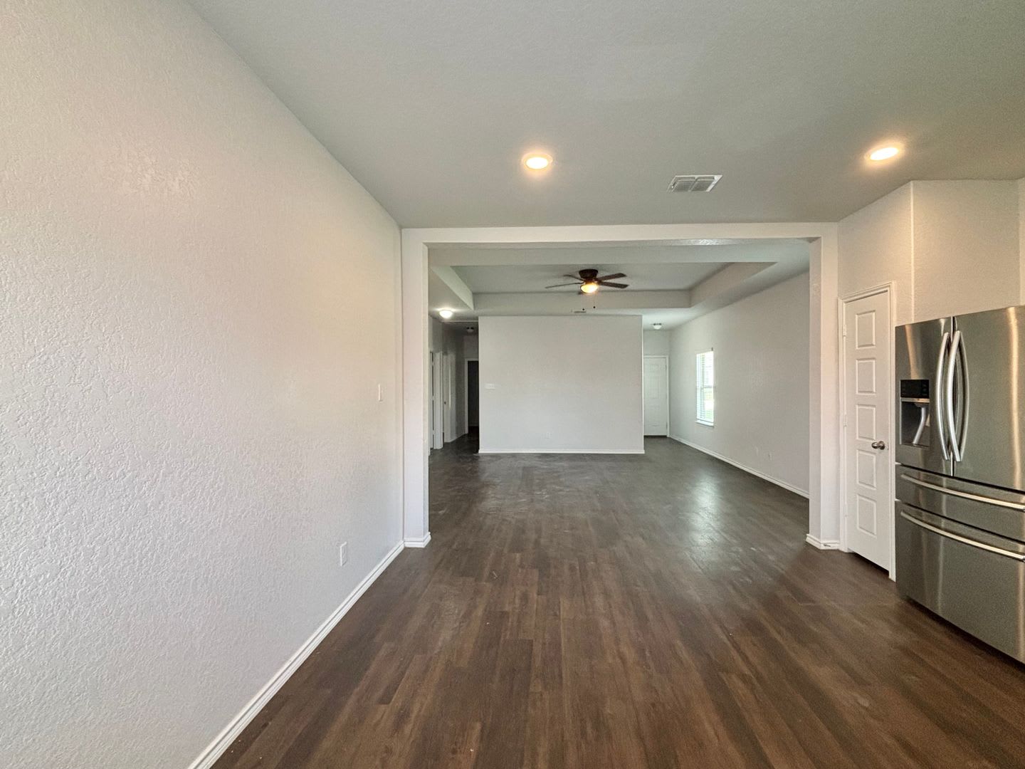 1 Story Home with 4 Bedrooms! – photo 2
