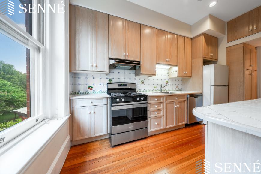 218 Commonwealth Ave. – photo 2