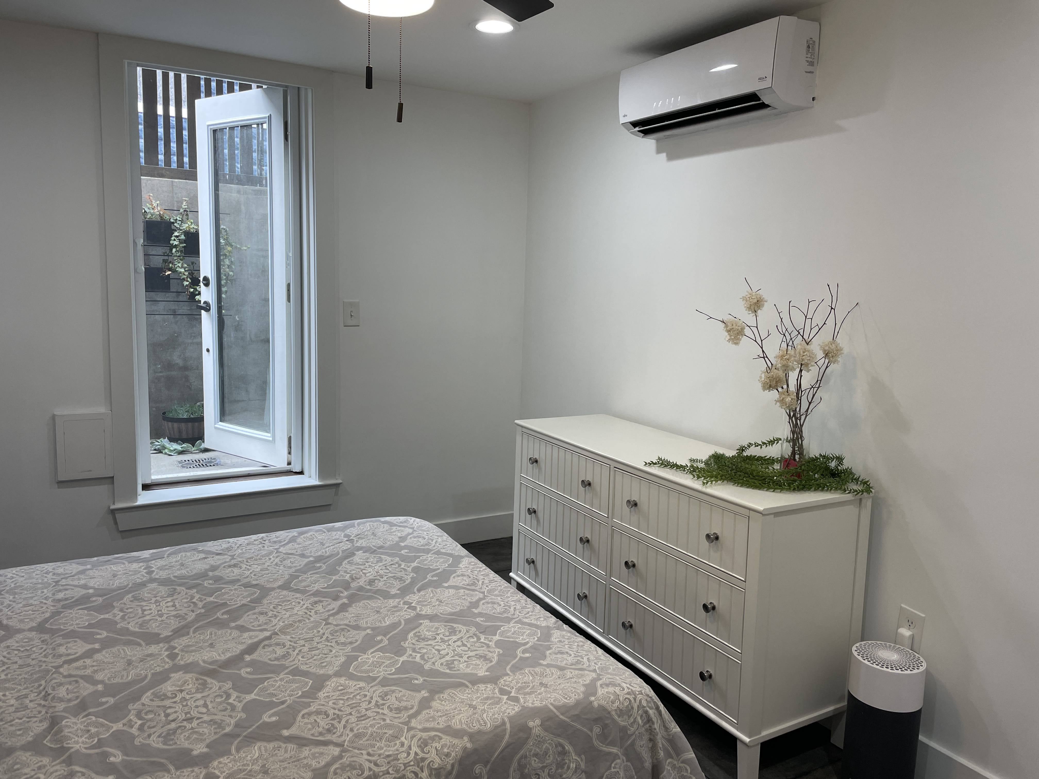 2308 Shannon Place Southeast – photo 3