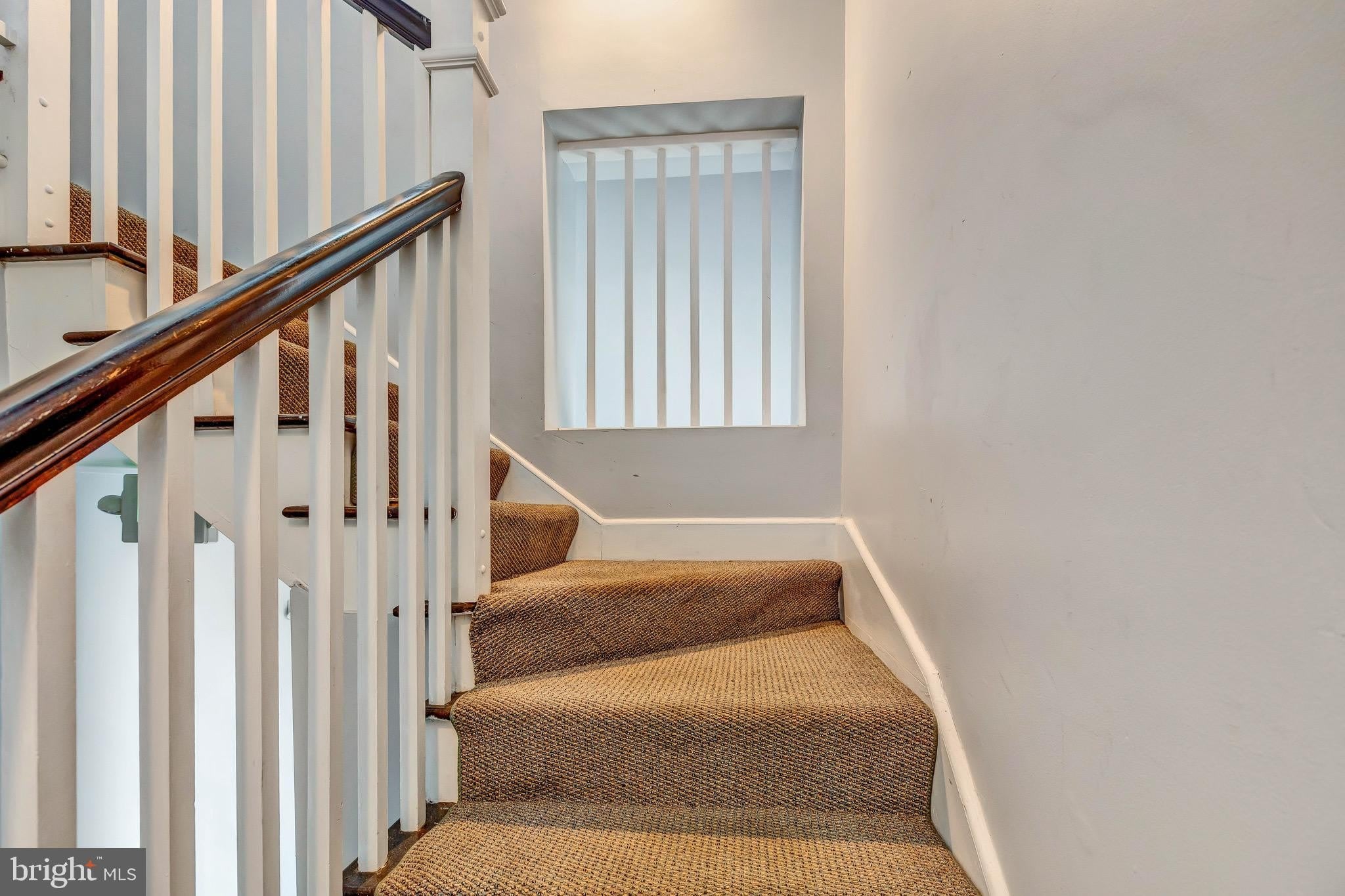 200 E PRESTON Street – photo 3