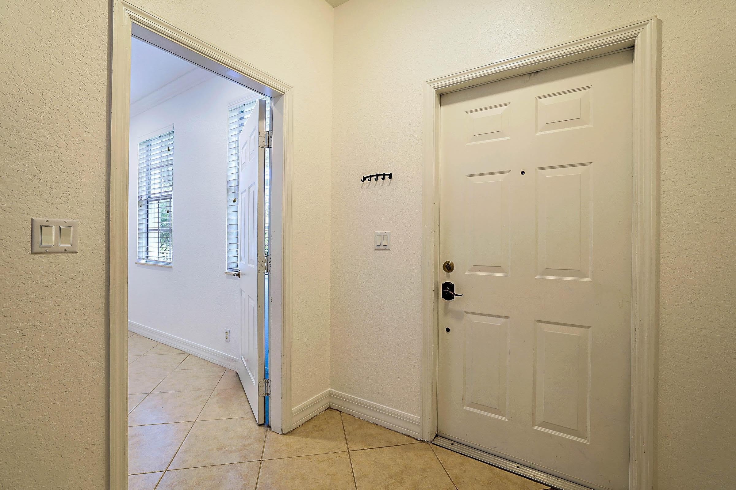 241 E THATCH PALM Circle E – photo 3