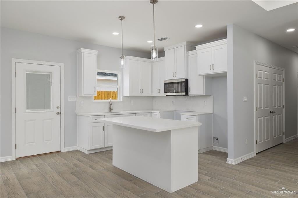 416 E Acacia Street – photo 3