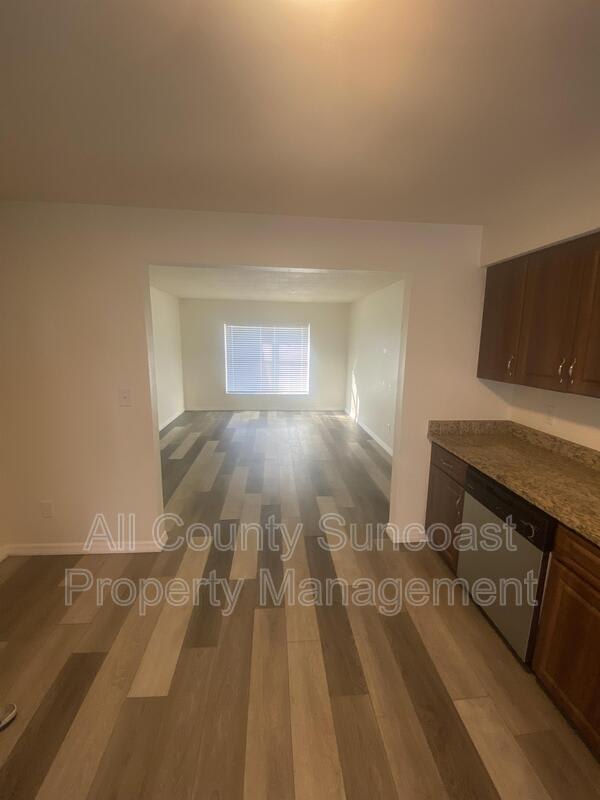 7450 35th St N #1003 – photo 2