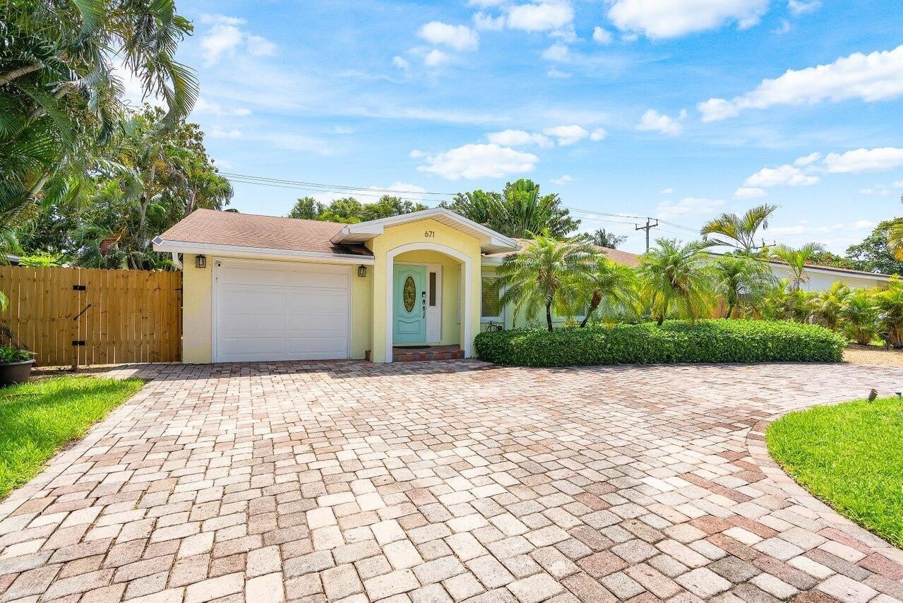 671 Lindell Boulevard – photo 2