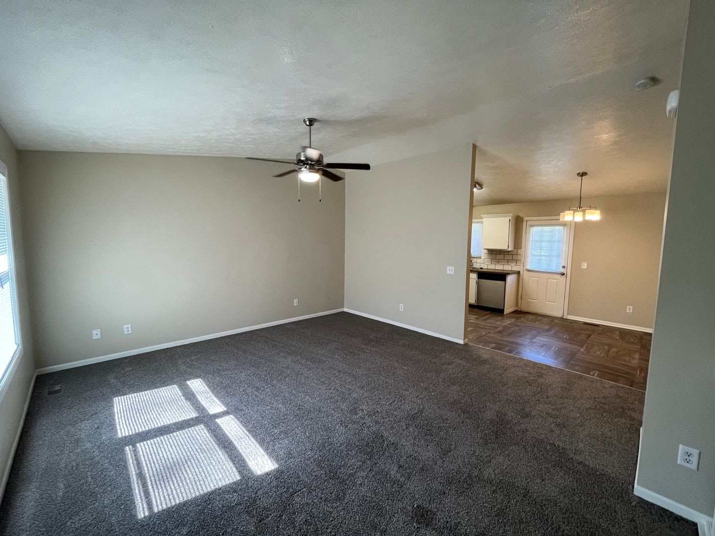 4 Bedroom 2 bath Ranch Home, with two stall garage, finished basement, in NW Lincoln. – photo 4