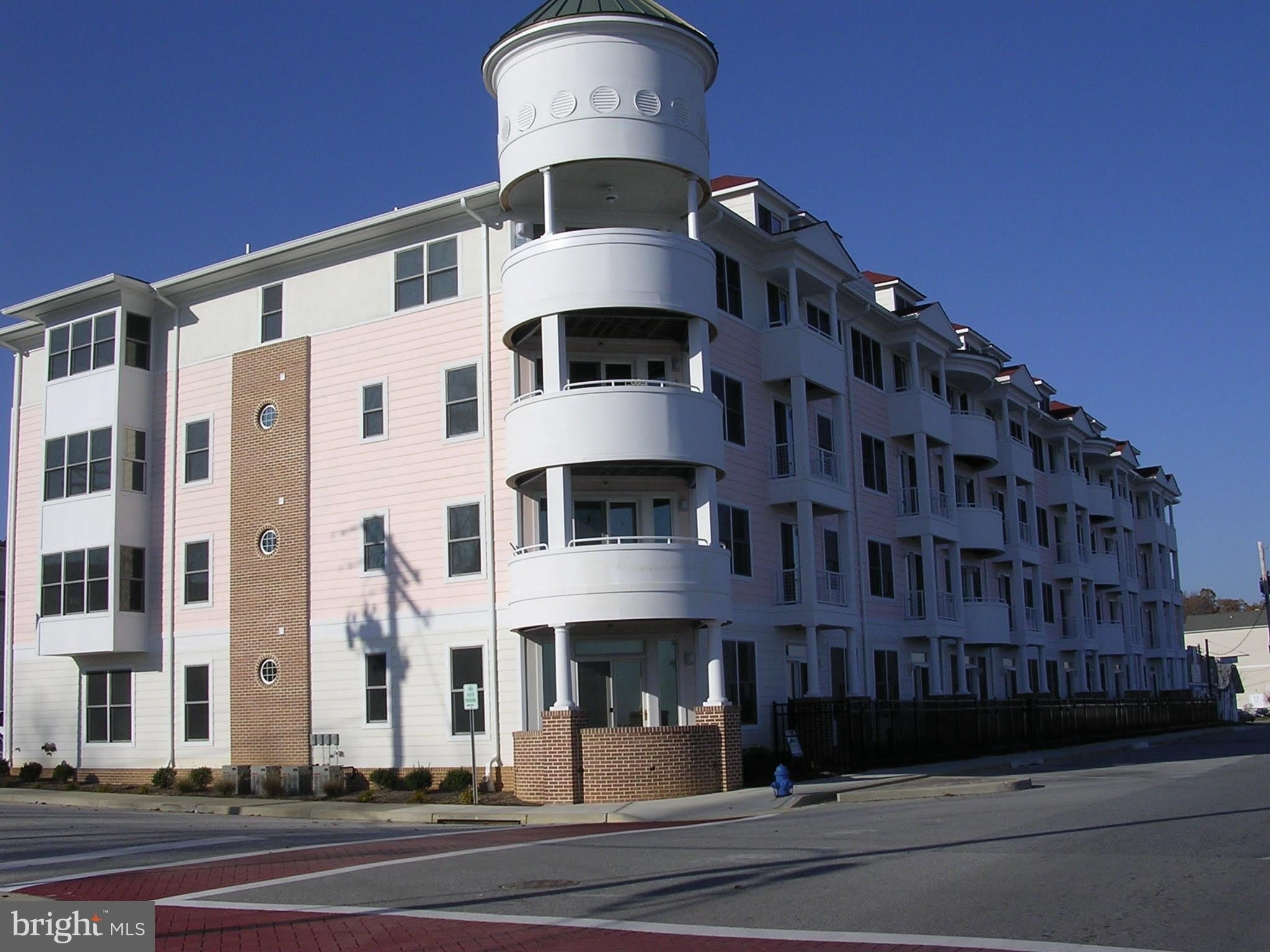 9000 Bay Avenue – photo 1