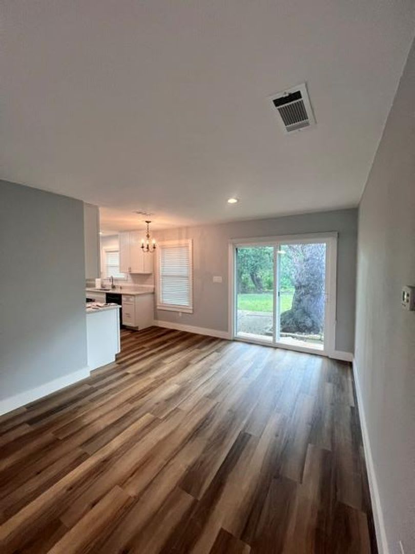 Classic Charm / Fully Remodeled Home / 3 bedrooms / 1 bath / 1 car garage / No Pets – photo 4