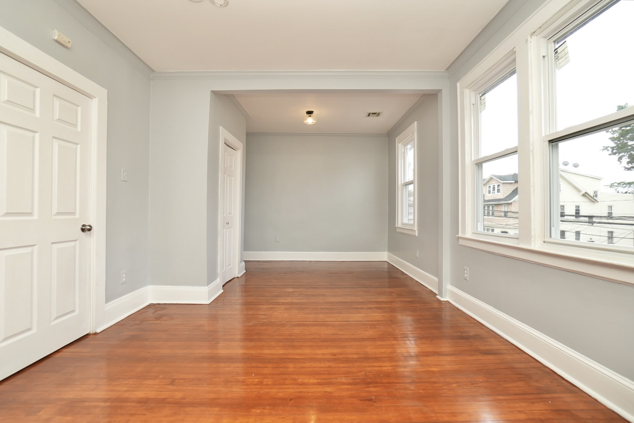 150 Columbia Ave – photo 2