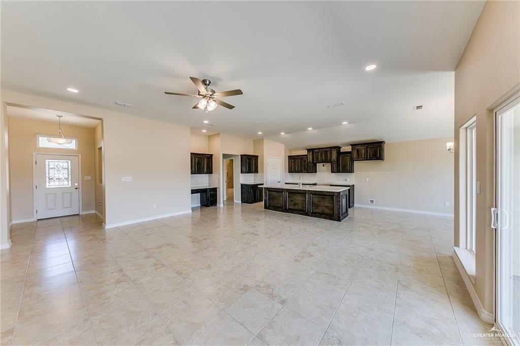 5201 Umar Avenue – photo 3