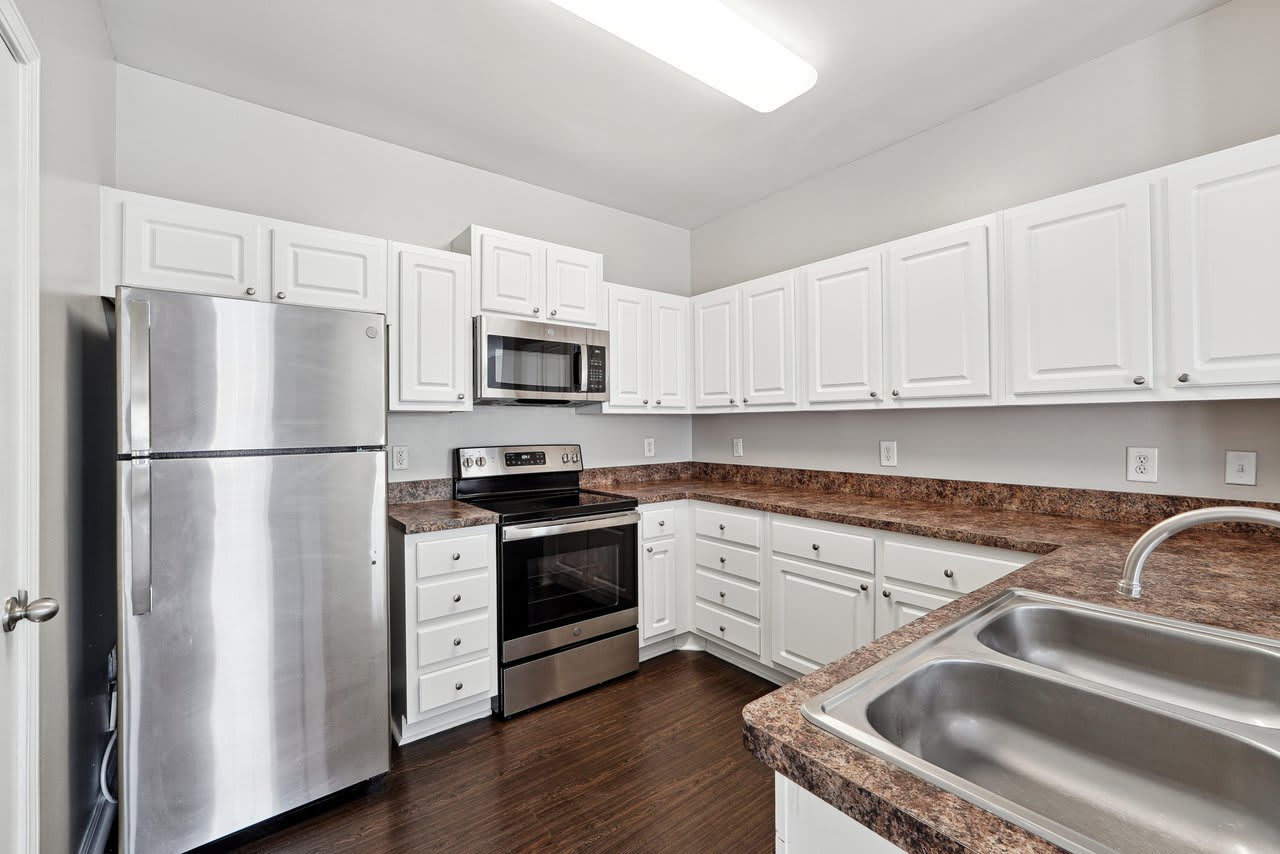 Tree Park Apartments – photo 1