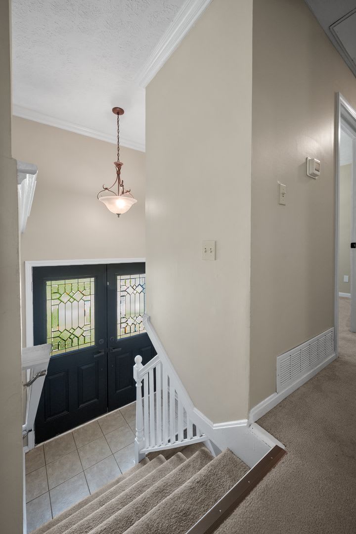 Charming 3-Bed, 2-Bath Single-Family Home on Quiet Cul-de-Sac – photo 5