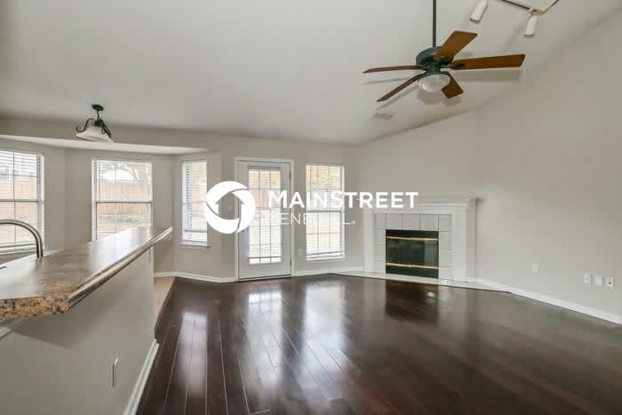 5545 Annandale Drive – photo 2