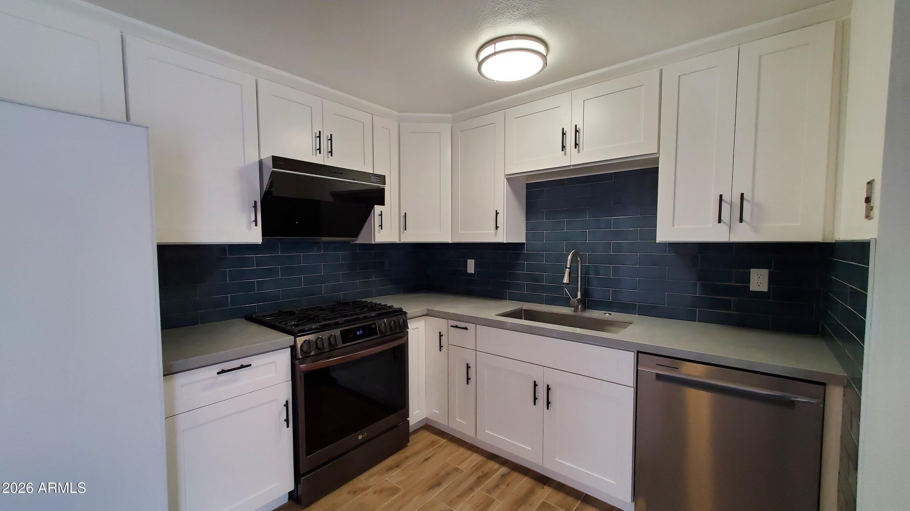 3710 E THUNDERBIRD Road – photo 2