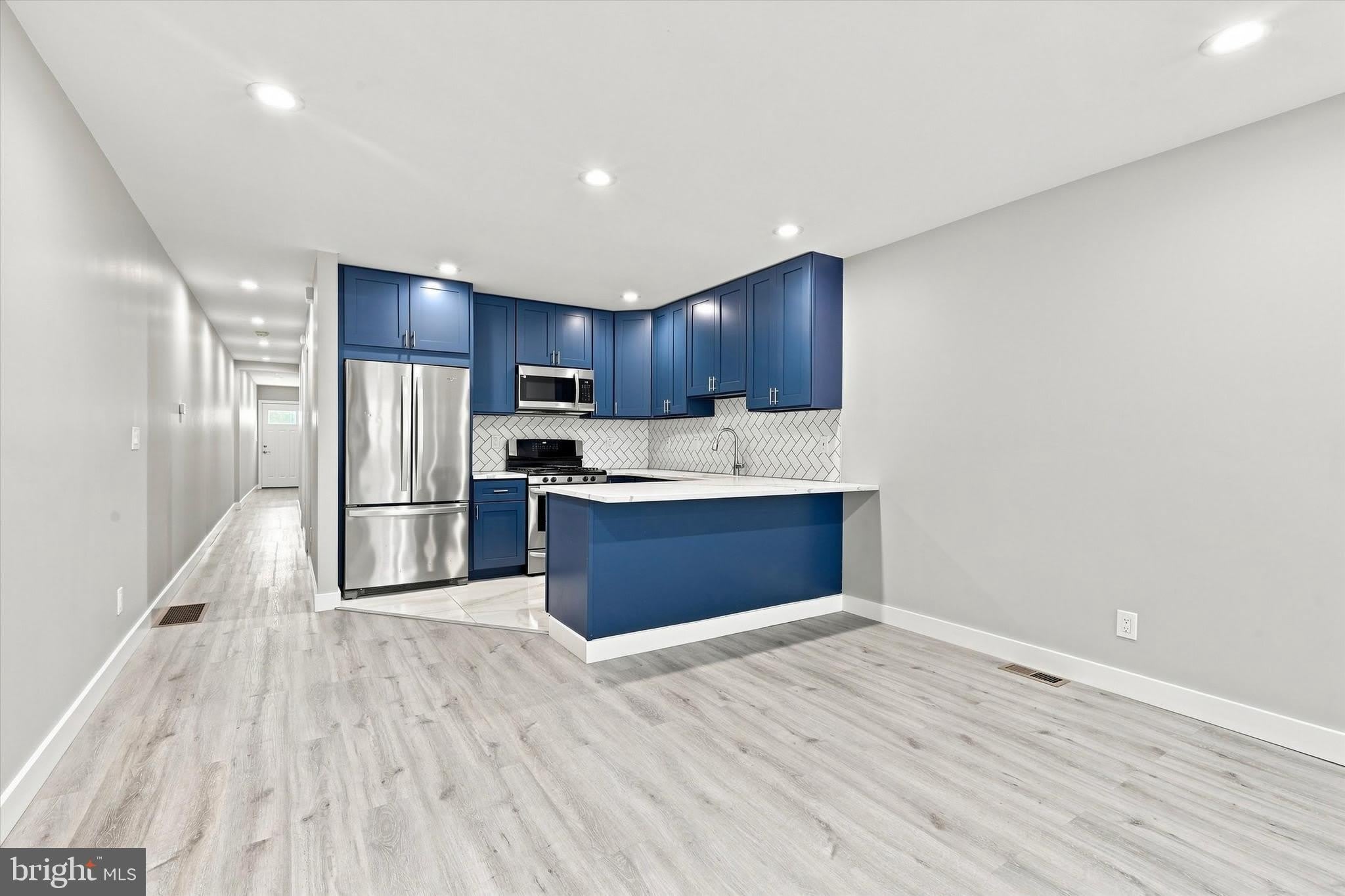 2649 E Clearfield Street – photo 2
