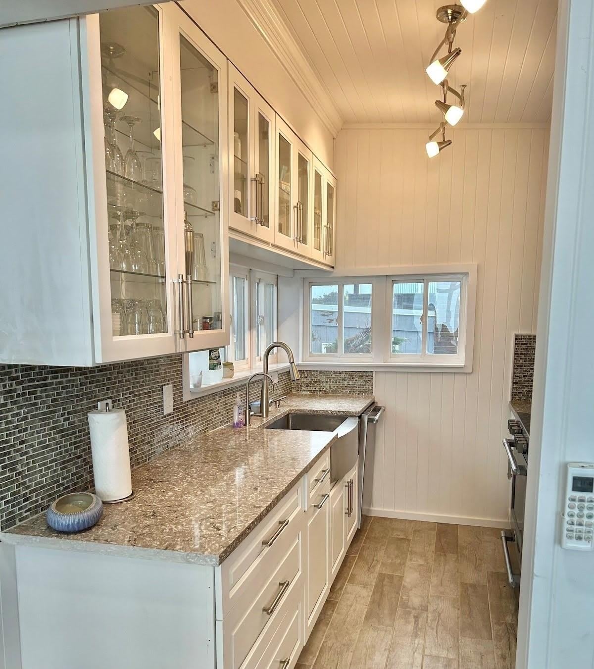 240 Wilmot Road – photo 4