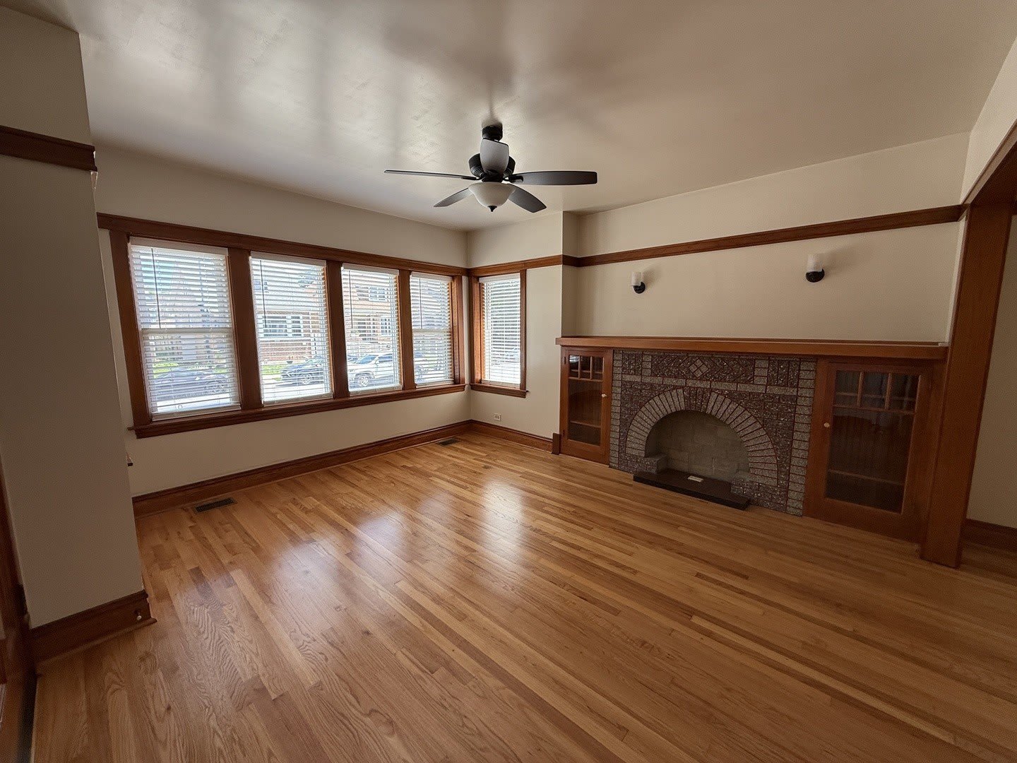 2252 N Laramie Avenue – photo 5