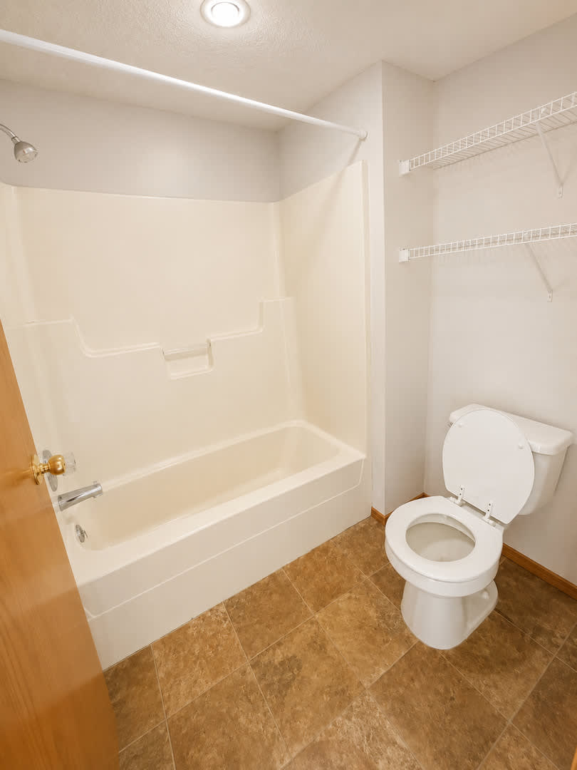 2 Bed 2 Bath 1 Car Garage South Joplin 1000 – photo 5