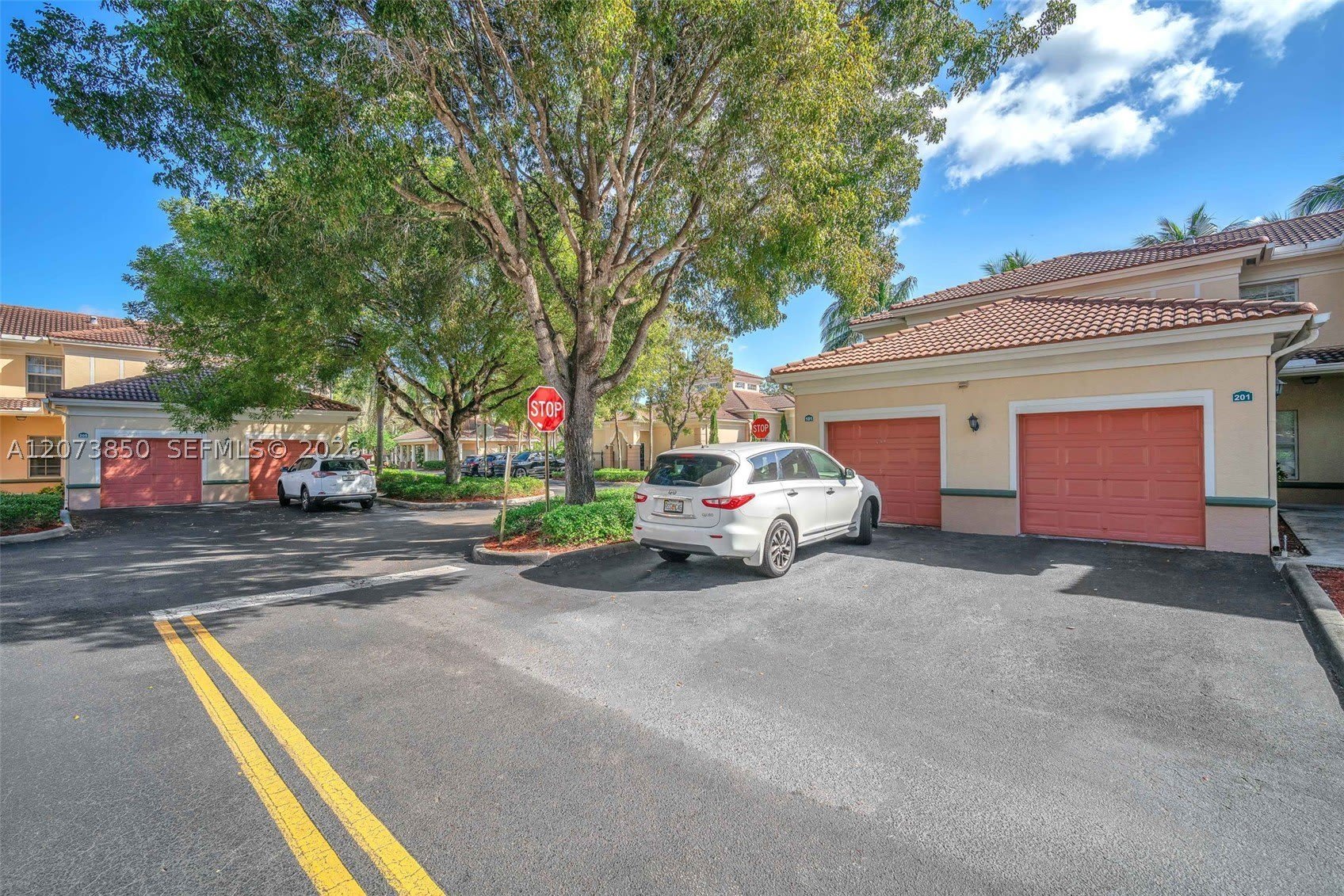 2532 Centergate Dr – photo 4