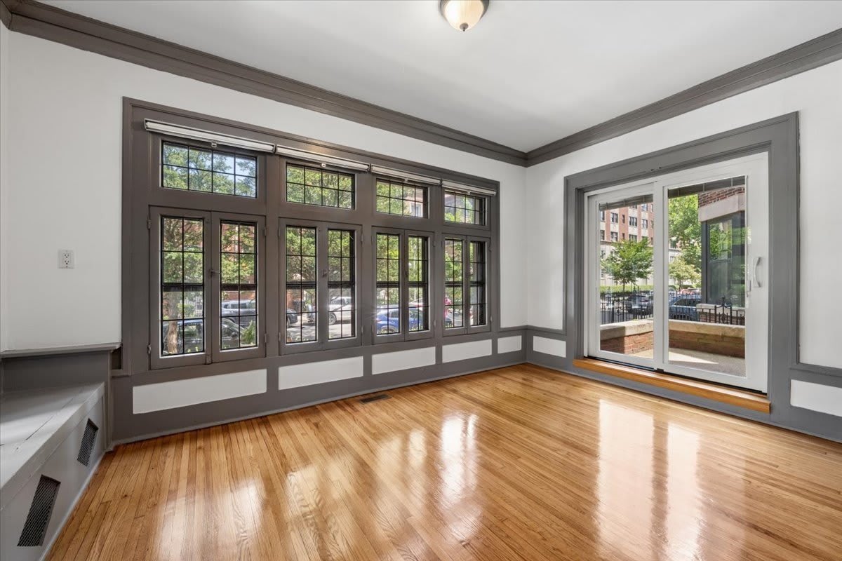 717 W Junior Terrace – photo 4
