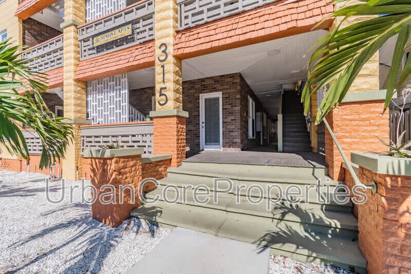 315 7Th Ave N – photo 1