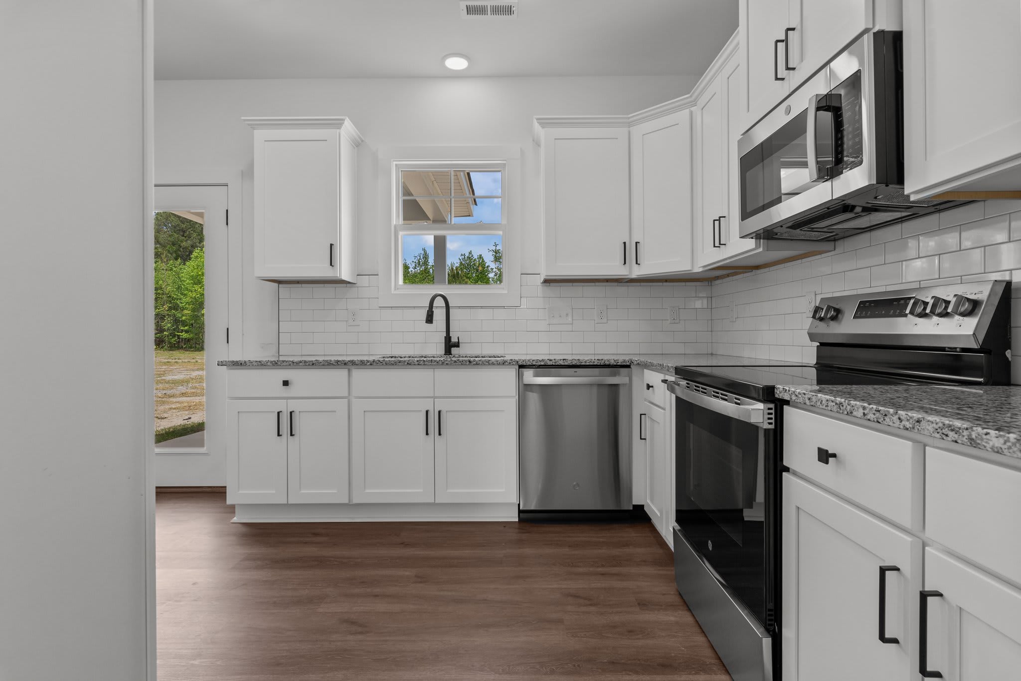 1571 Scull Road – photo 4