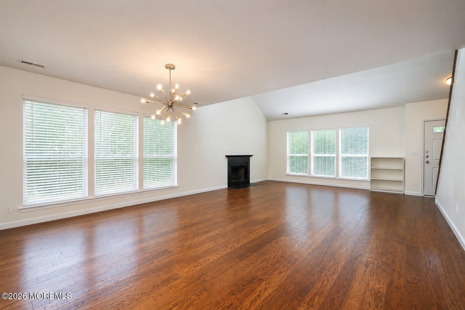 10 Madison Court – photo 4